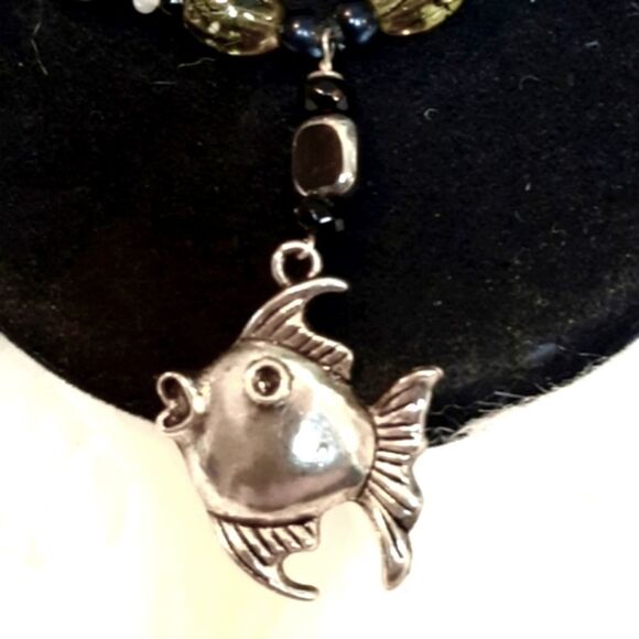 Handcrafted‎ New Fish Beaded Pendant Silver Set - Picture 2 of 5